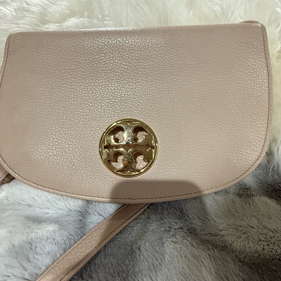 Tory Burch Light Brown Crossbody Bag with Gold Emblem - Picture 1 of 7